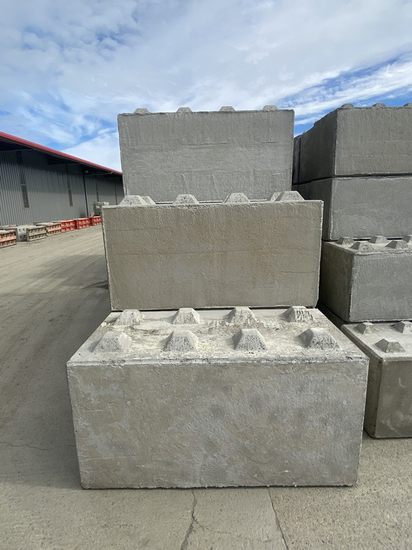 Interlocking Concrete Blocks - 1600x600x600