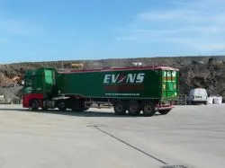 Fruehauf-tipper-evans-transport-01