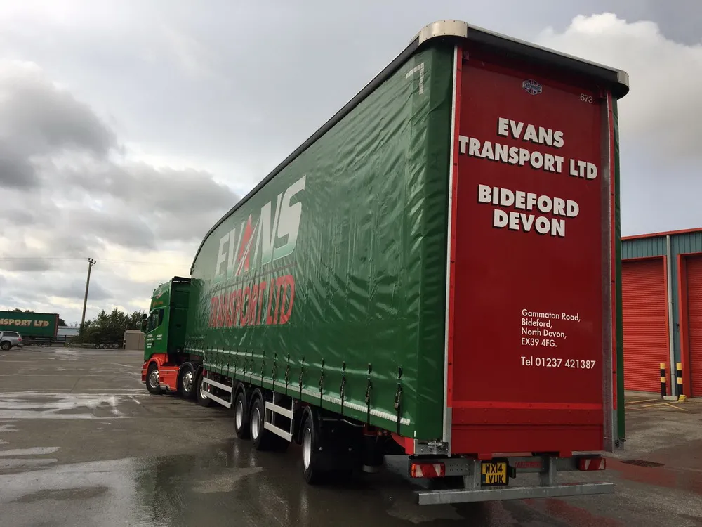 Evans transport Cartwright trailers 02